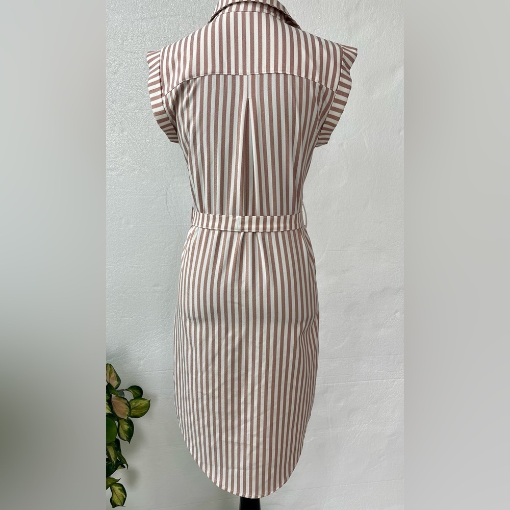 Bishop & Young button down shift dress size extra small
Brown and white stripe - Picture 5 of 7
